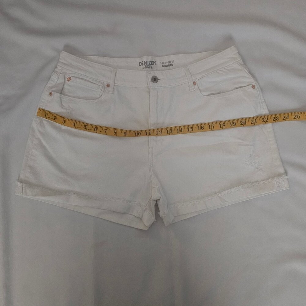 DENIZEN From Levi's High Rise Denim Shorts White Women's Size 16 W33 - Picture 10 of 11
